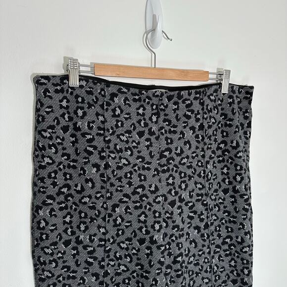 Maeve Black and Gray Patterned Flare Pants - Picture 7 of 13